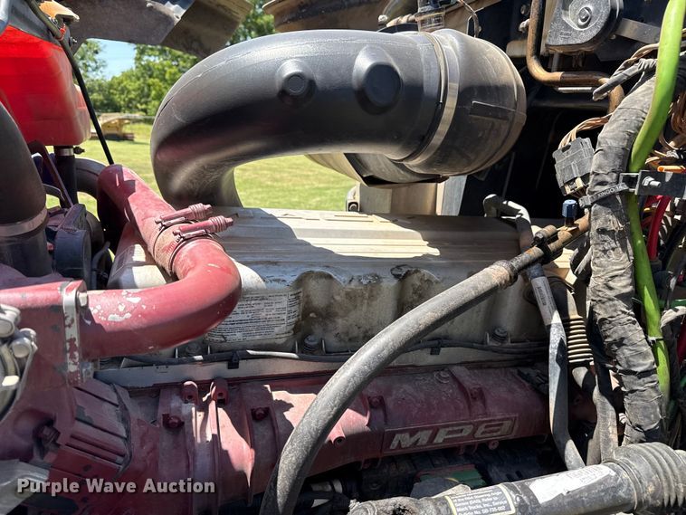 image for item DS3846 2013 Mack CHU613 fuel / lube truck