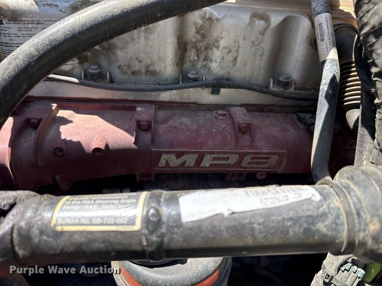 image for item DS3846 2013 Mack CHU613 fuel / lube truck