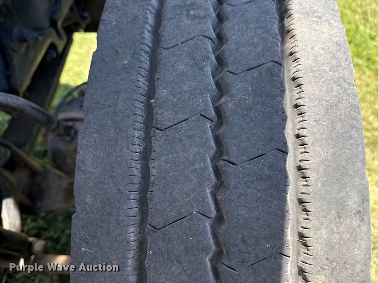 image for item DS3846 2013 Mack CHU613 fuel / lube truck