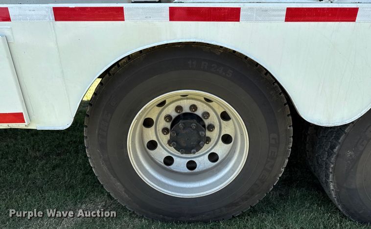 image for item DS3846 2013 Mack CHU613 fuel / lube truck