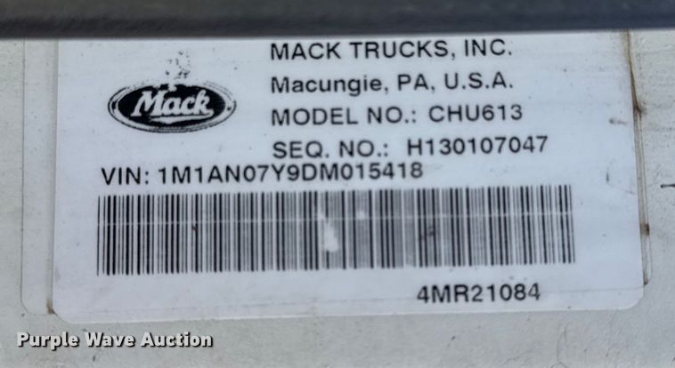 image for item DS3846 2013 Mack CHU613 fuel / lube truck