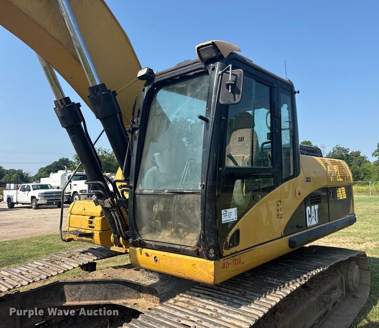 image for item DS3847 2008 Caterpillar 324D L excavator