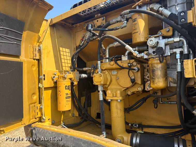 image for item DS3847 2008 Caterpillar 324D L excavator