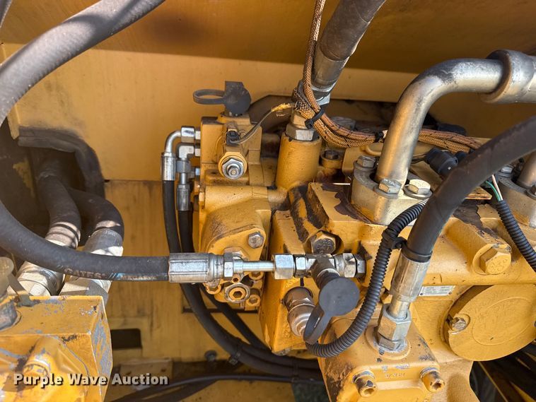 image for item DS3847 2008 Caterpillar 324D L excavator