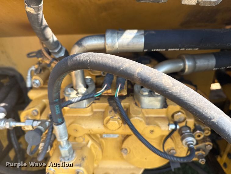 image for item DS3847 2008 Caterpillar 324D L excavator