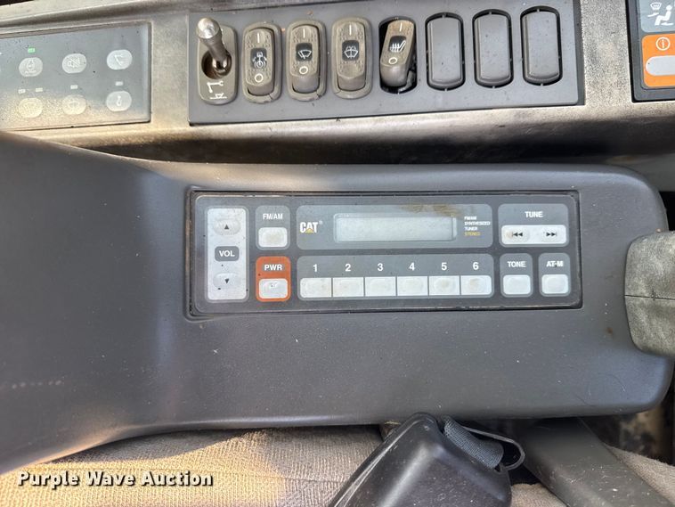 image for item DS3847 2008 Caterpillar 324D L excavator