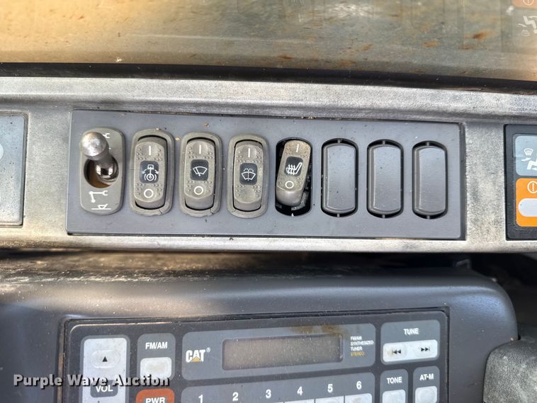 image for item DS3847 2008 Caterpillar 324D L excavator