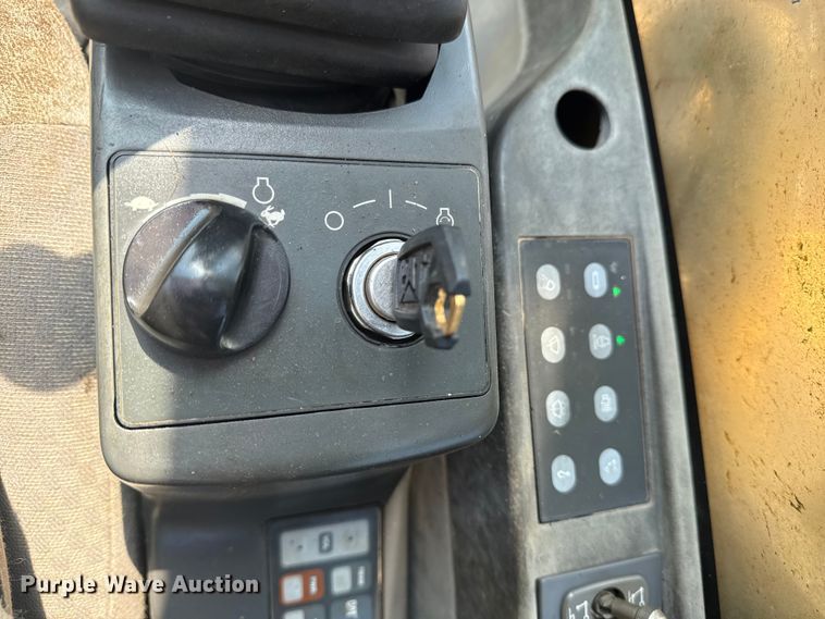 image for item DS3847 2008 Caterpillar 324D L excavator