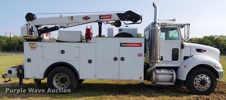 image for item DS3849 2006 Peterbilt 335 utility / service truck