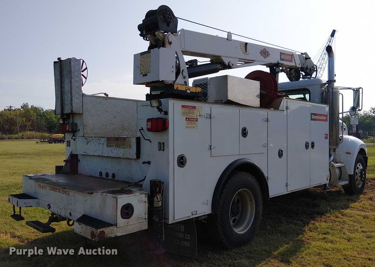 image for item DS3849 2006 Peterbilt 335 utility / service truck