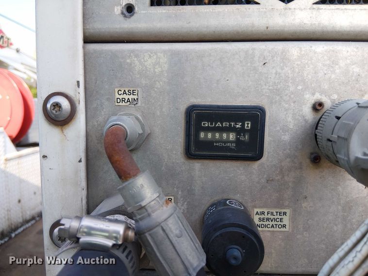 image for item DS3849 2006 Peterbilt 335 utility / service truck