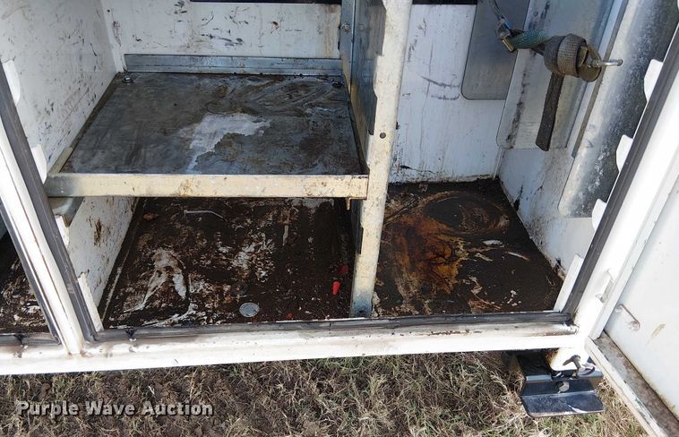 image for item DS3849 2006 Peterbilt 335 utility / service truck