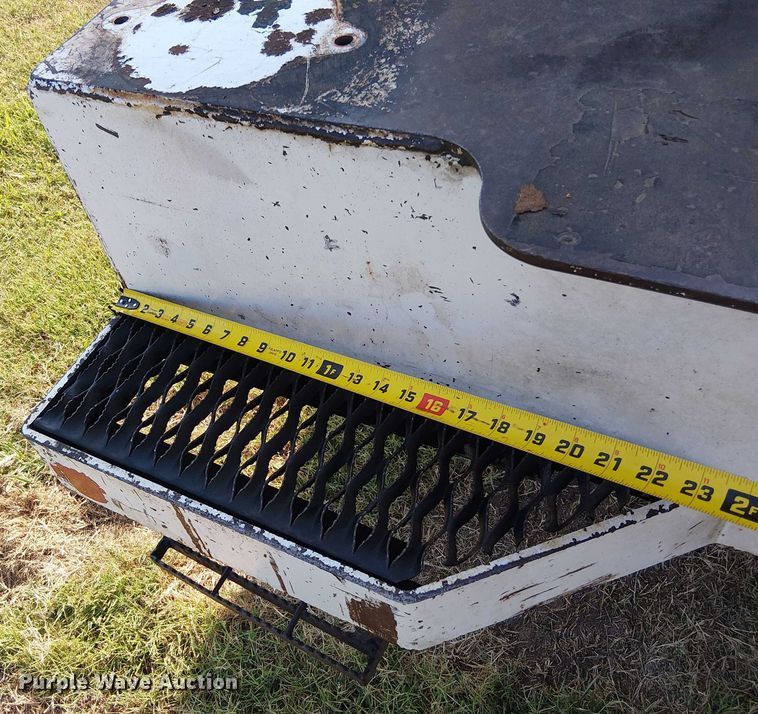 image for item DS3849 2006 Peterbilt 335 utility / service truck