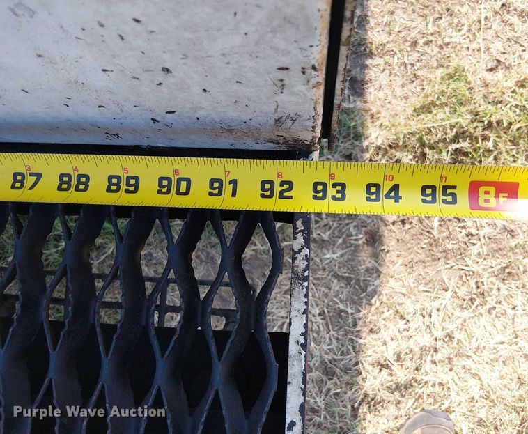 image for item DS3849 2006 Peterbilt 335 utility / service truck