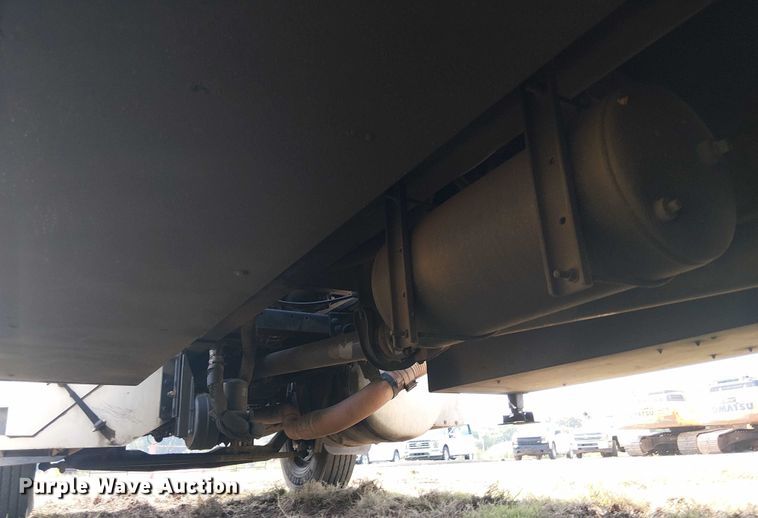 image for item DS3849 2006 Peterbilt 335 utility / service truck