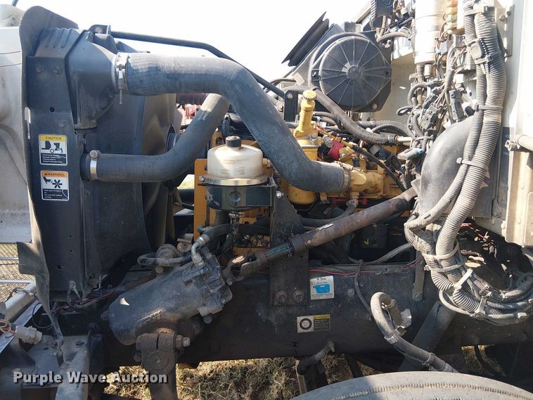 image for item DS3849 2006 Peterbilt 335 utility / service truck