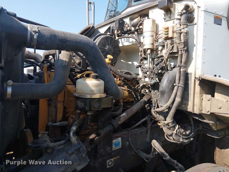 image for item DS3849 2006 Peterbilt 335 utility / service truck