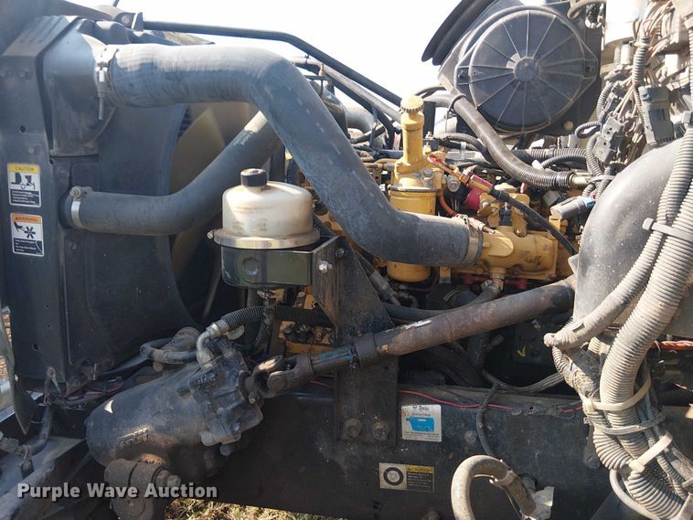 image for item DS3849 2006 Peterbilt 335 utility / service truck