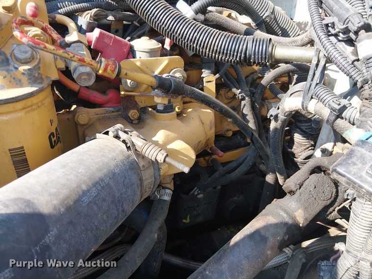 image for item DS3849 2006 Peterbilt 335 utility / service truck