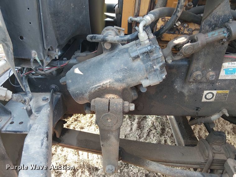 image for item DS3849 2006 Peterbilt 335 utility / service truck