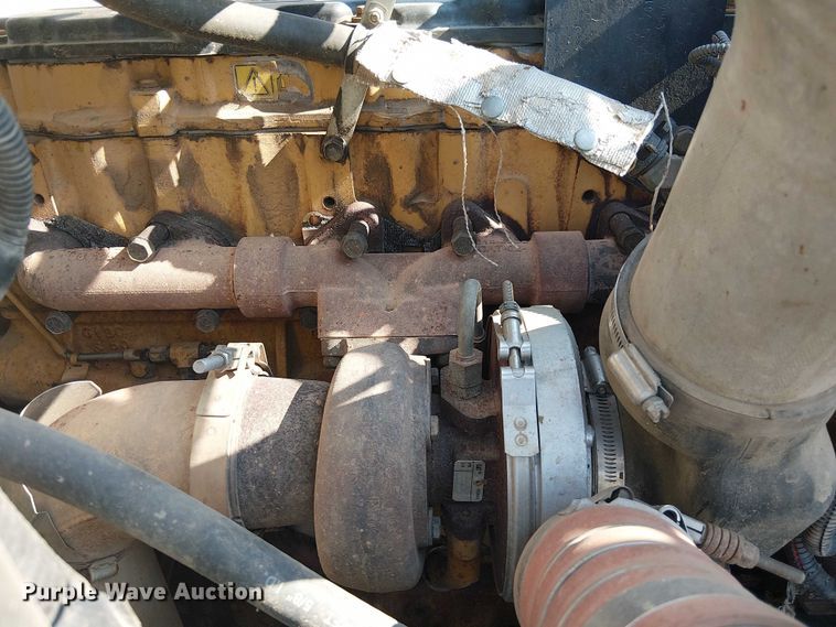 image for item DS3849 2006 Peterbilt 335 utility / service truck