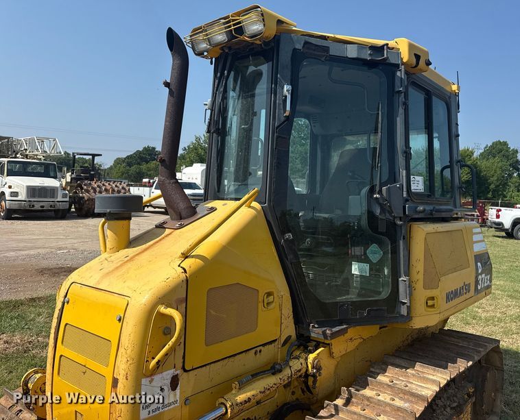 image for item DS3850 2008 Komatsu D37EX-22 dozer