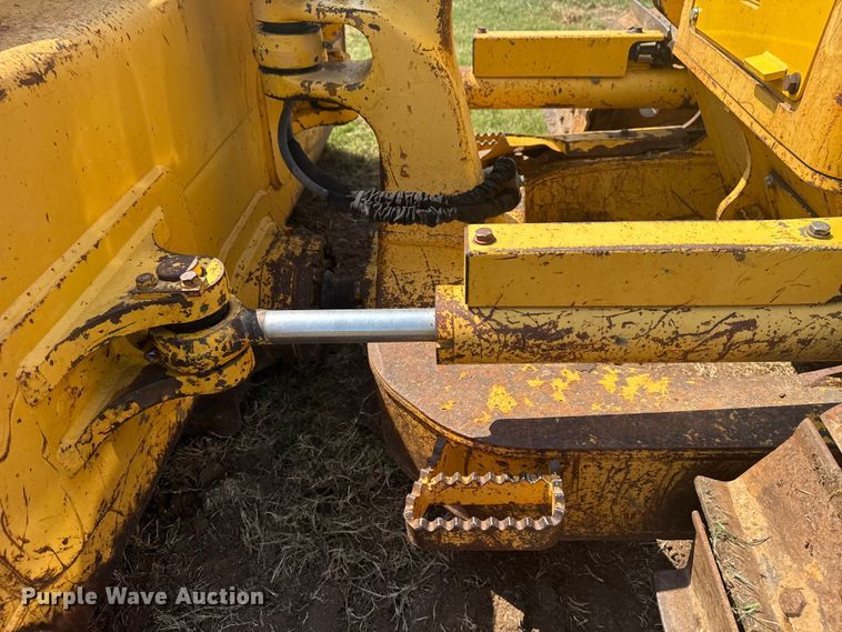 image for item DS3850 2008 Komatsu D37EX-22 dozer