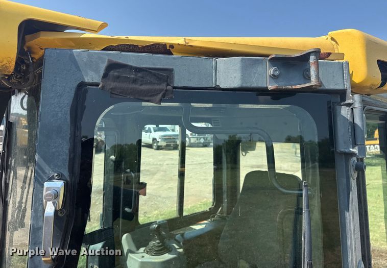 image for item DS3850 2008 Komatsu D37EX-22 dozer