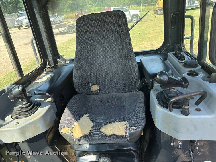 image for item DS3850 2008 Komatsu D37EX-22 dozer