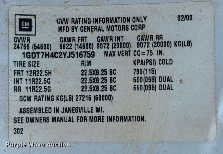 image for item DS3852 2000 GMC C7500 water truck