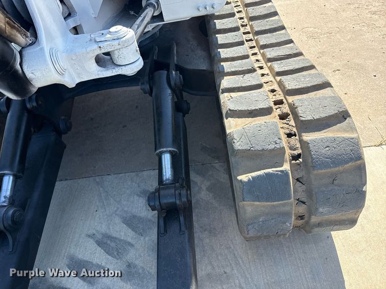 image for item DS3854 2004 Bobcat 341G mini excavator