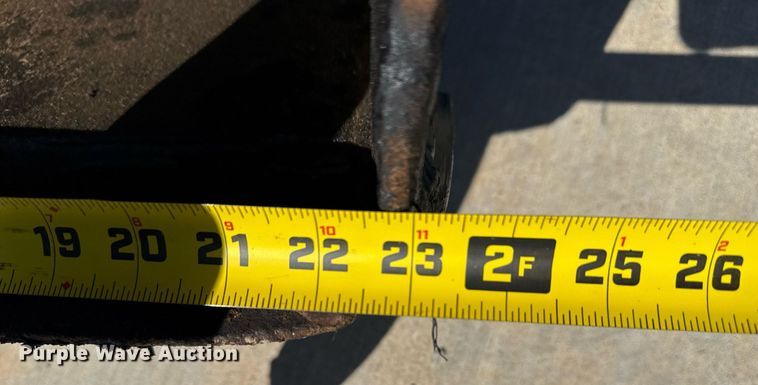 image for item DS3854 2004 Bobcat 341G mini excavator