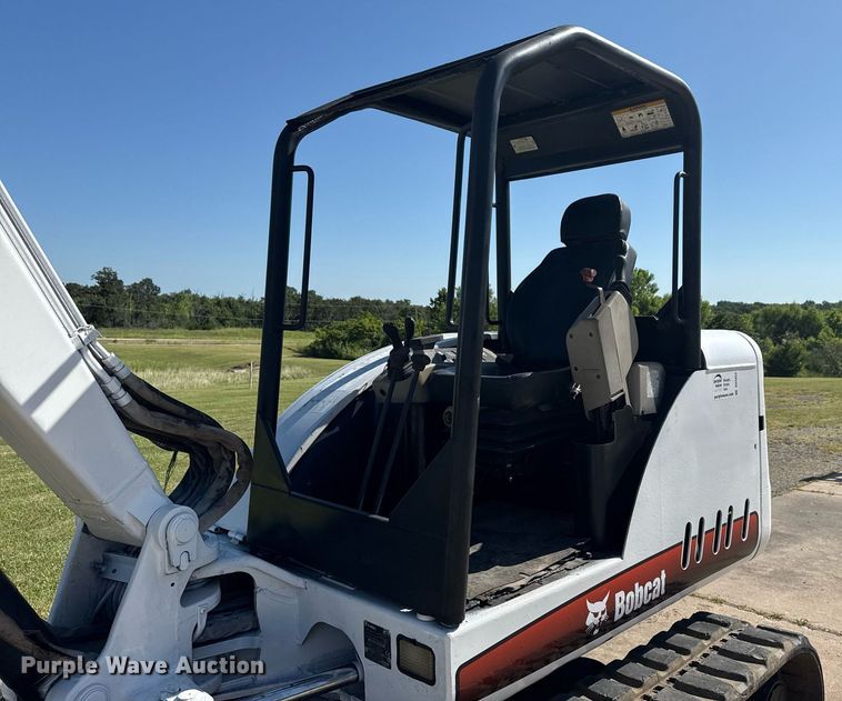 image for item DS3854 2004 Bobcat 341G mini excavator