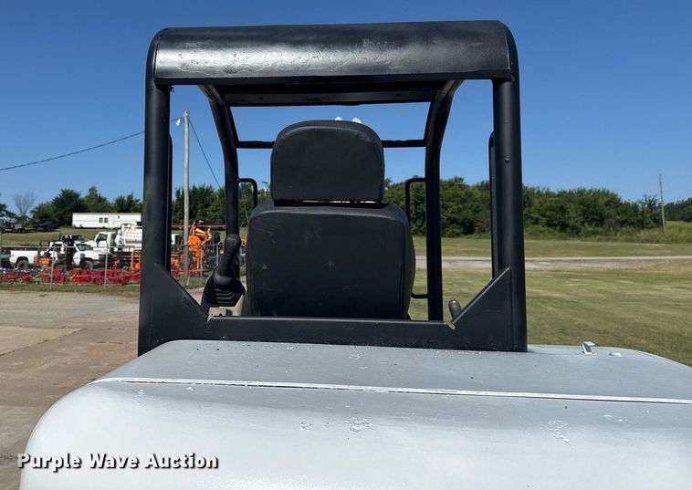 image for item DS3854 2004 Bobcat 341G mini excavator