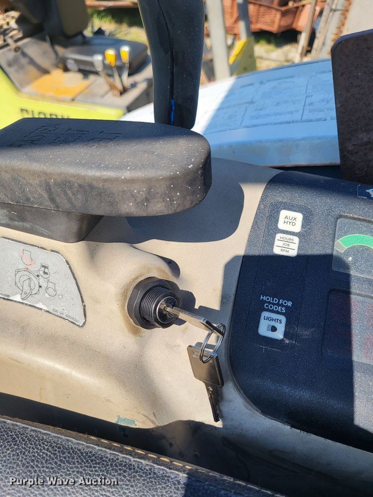 image for item DS3854 2004 Bobcat 341G mini excavator