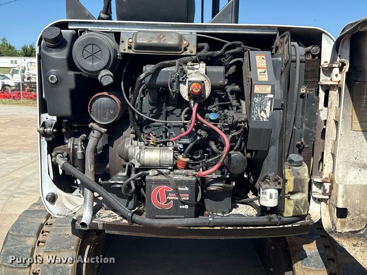 image for item DS3854 2004 Bobcat 341G mini excavator