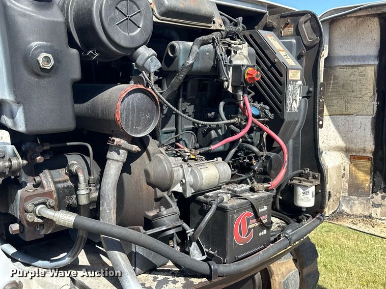 image for item DS3854 2004 Bobcat 341G mini excavator