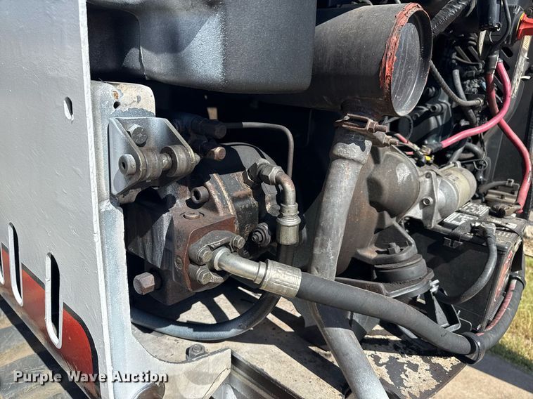 image for item DS3854 2004 Bobcat 341G mini excavator