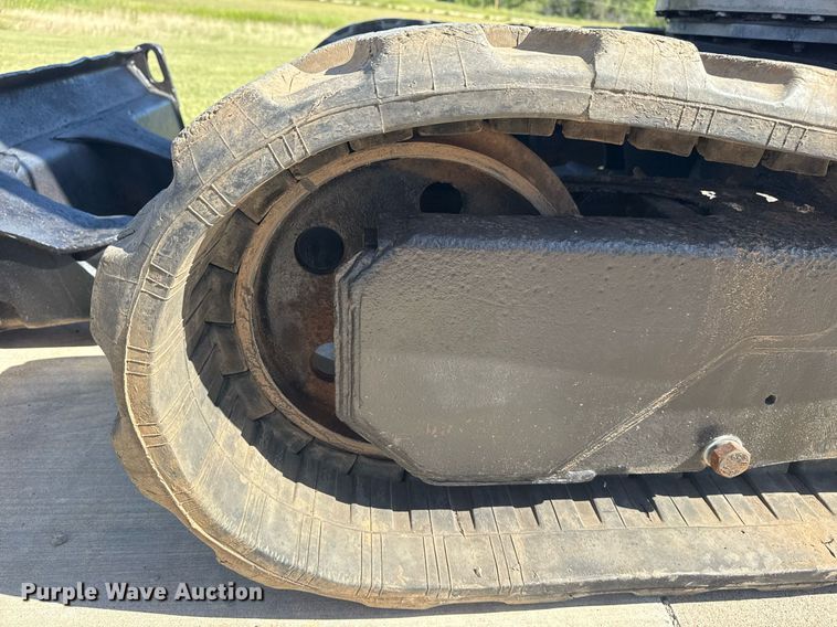 image for item DS3854 2004 Bobcat 341G mini excavator