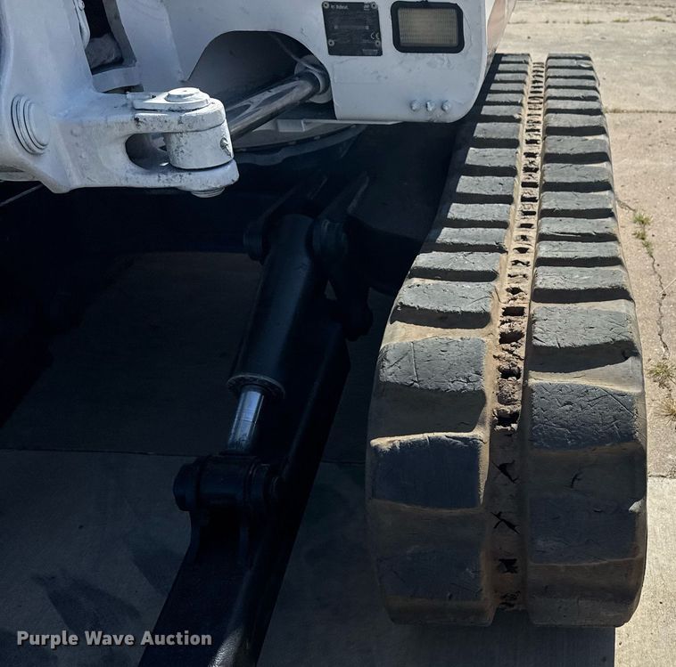 image for item DS3854 2004 Bobcat 341G mini excavator