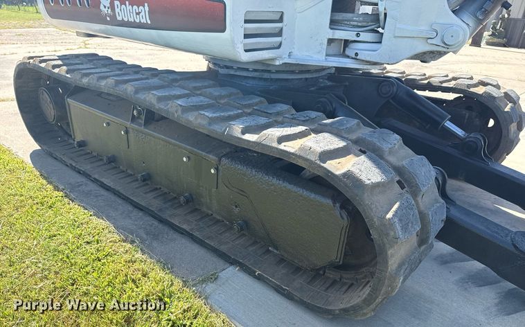 image for item DS3854 2004 Bobcat 341G mini excavator