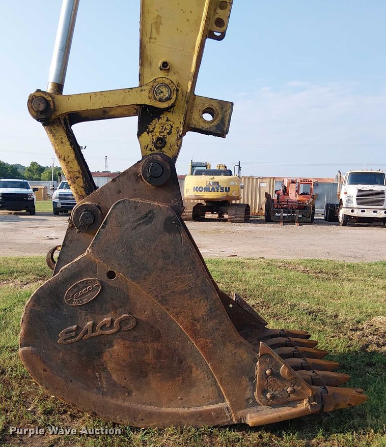 image for item DS3855 2005 Komatsu PC300LC excavator