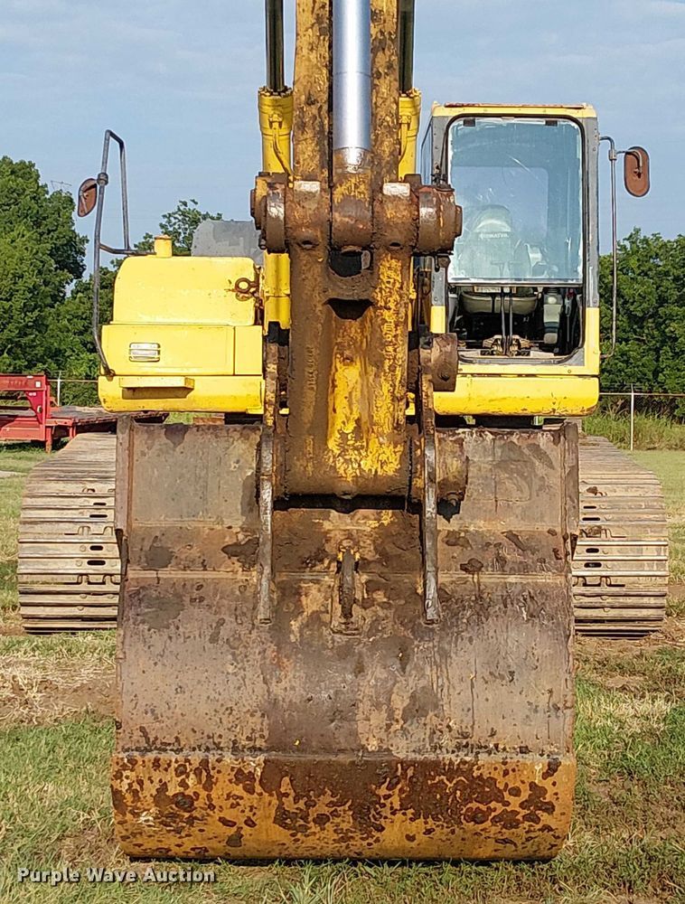 image for item DS3855 2005 Komatsu PC300LC excavator