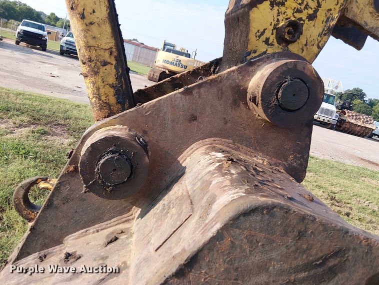 image for item DS3855 2005 Komatsu PC300LC excavator