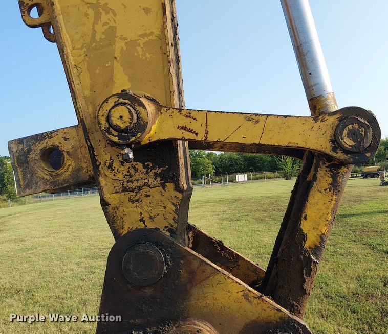 image for item DS3855 2005 Komatsu PC300LC excavator