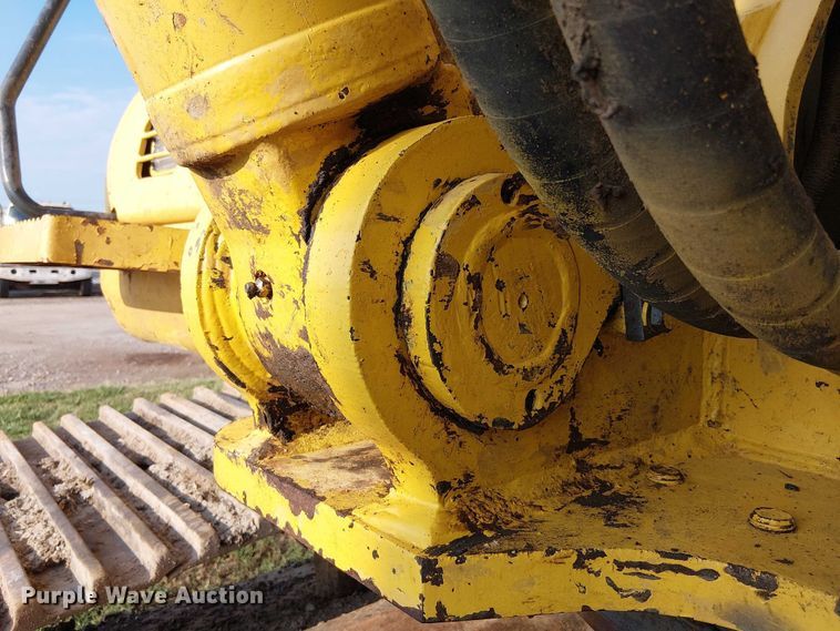 image for item DS3855 2005 Komatsu PC300LC excavator