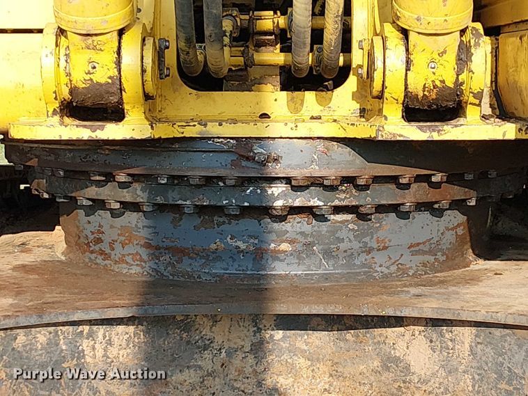 image for item DS3855 2005 Komatsu PC300LC excavator
