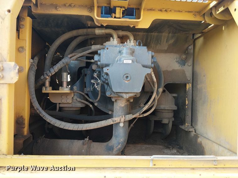 image for item DS3855 2005 Komatsu PC300LC excavator