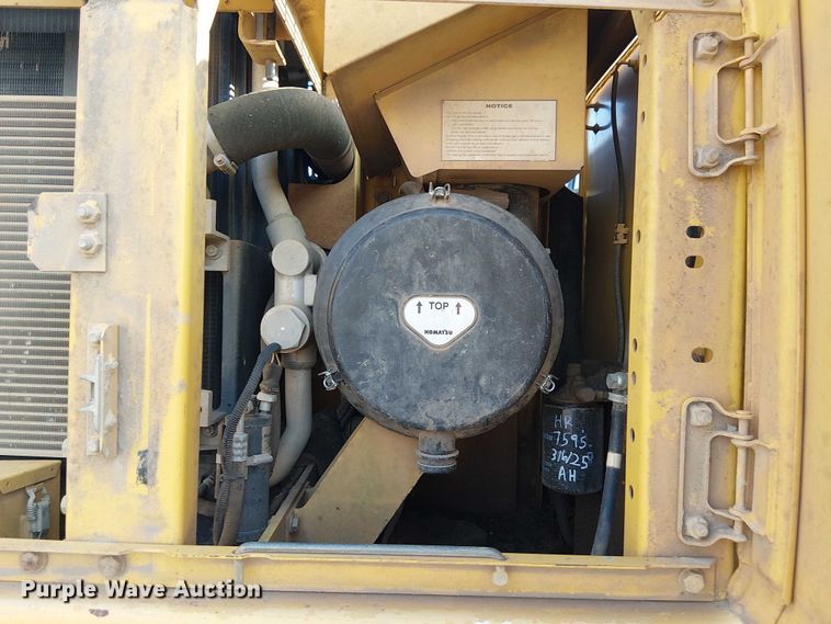 image for item DS3855 2005 Komatsu PC300LC excavator