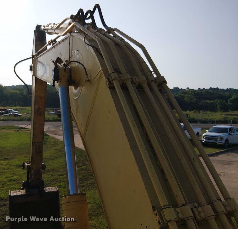 image for item DS3855 2005 Komatsu PC300LC excavator